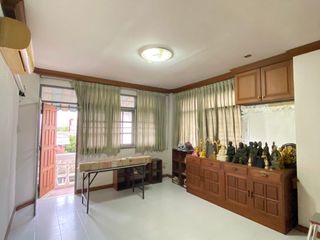 For sale 3 bedrooms townhouse in Bang Phlat, Bangkok