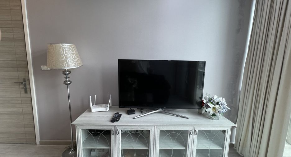 For rent 1 bed condo in Watthana, Bangkok