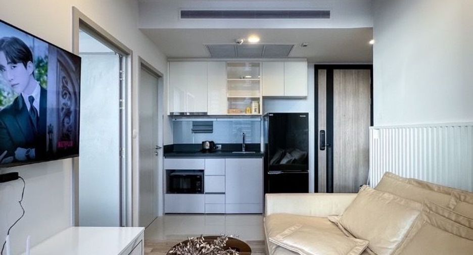 For rent 2 bedrooms condo in Khlong Toei, Bangkok