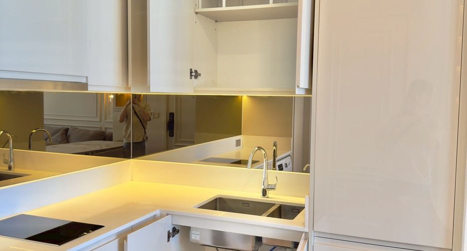 For sale 1 bed condo in Sathon, Bangkok