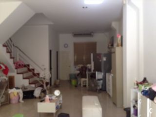 For rent 3 ベッドルーム townhouse in Phra Khanong, Bangkok