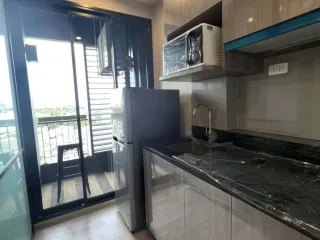 Condo en alquiler de 1 habitaciones en Bang Na, Bangkok