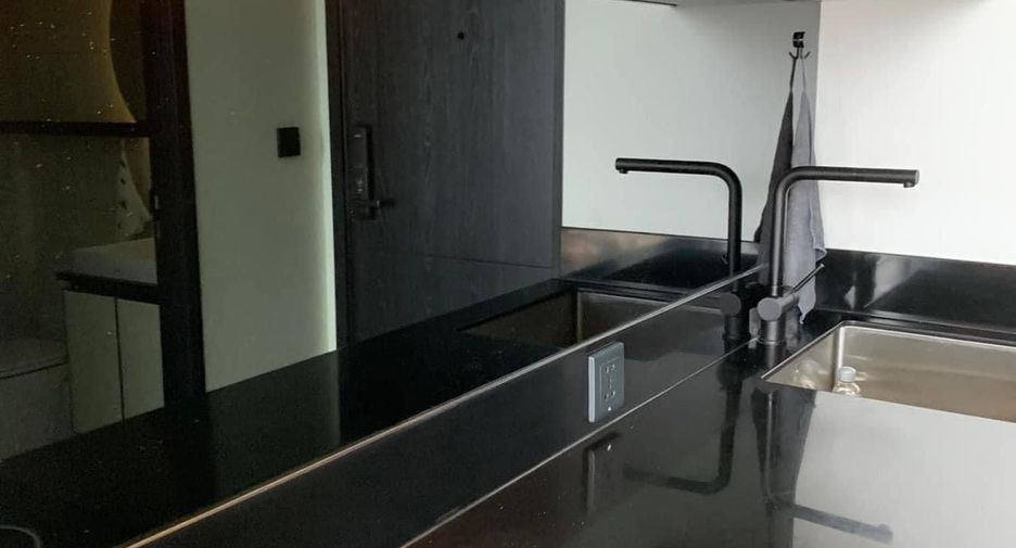 For rent studio condo in Khlong San, Bangkok