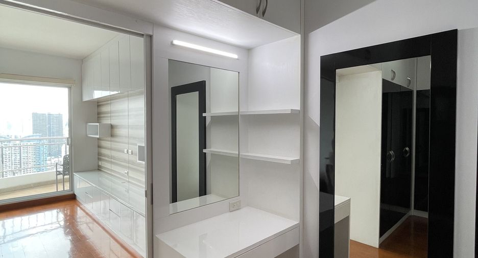 For rent 2 bedrooms condo in Bang Kho Laem, Bangkok