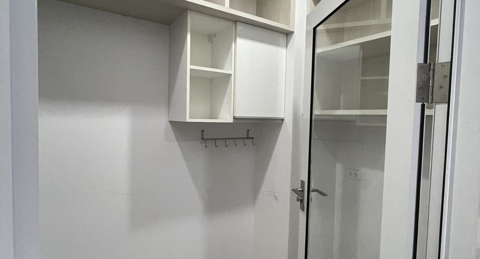 For rent 2 bedrooms condo in Bang Kho Laem, Bangkok