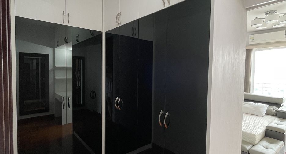 For rent 2 bedrooms condo in Bang Kho Laem, Bangkok