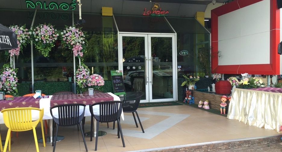 For sale 4 bedrooms retail Space in Si Racha, Chonburi