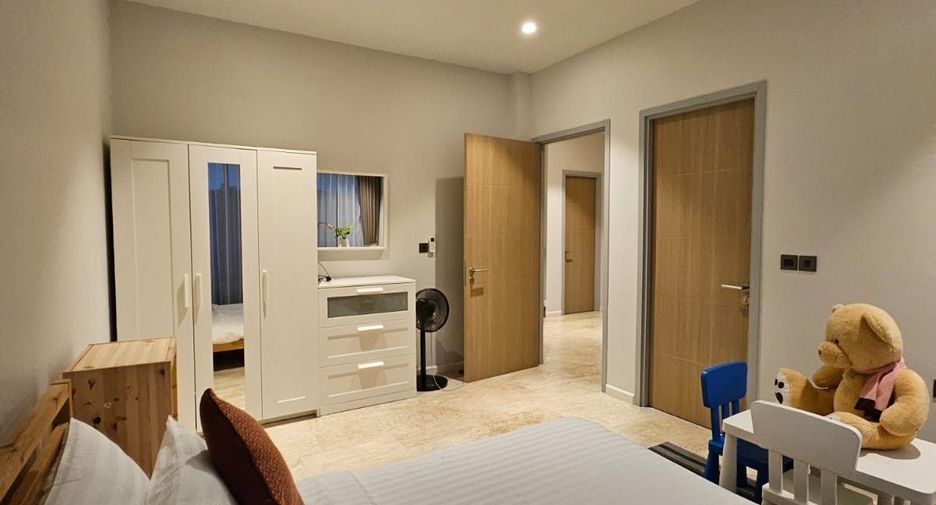 For rent 3 bedrooms villa in Mueang Phuket, Phuket