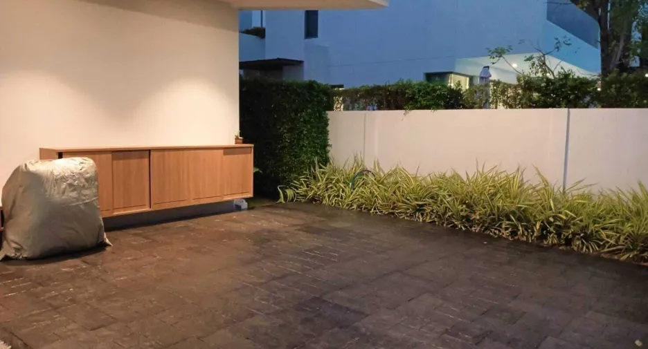 For rent 3 bedrooms villa in Mueang Phuket, Phuket