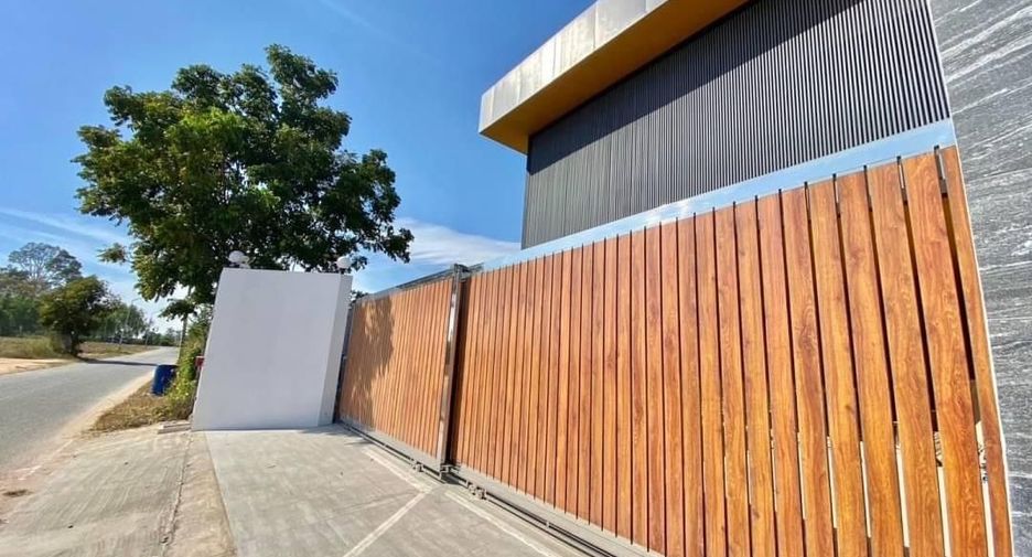 For sale 5 bedrooms villa in Bang Lamung, Chonburi