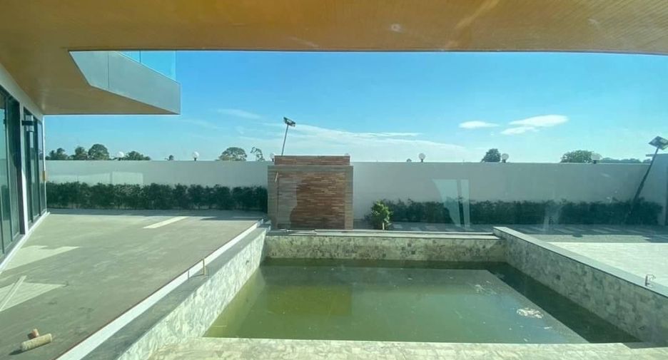 For sale 5 bedrooms villa in Bang Lamung, Chonburi