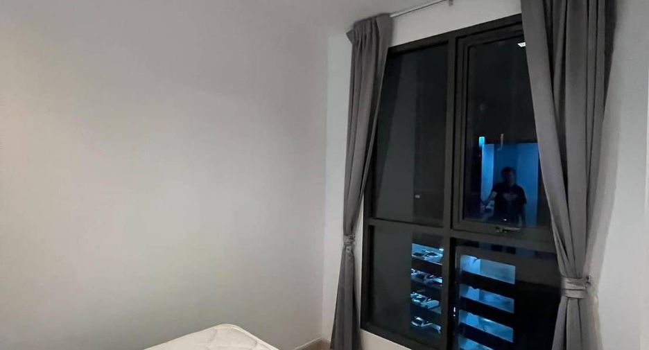 For rent and for sale 2 bedrooms condo in Huai Khwang, Bangkok