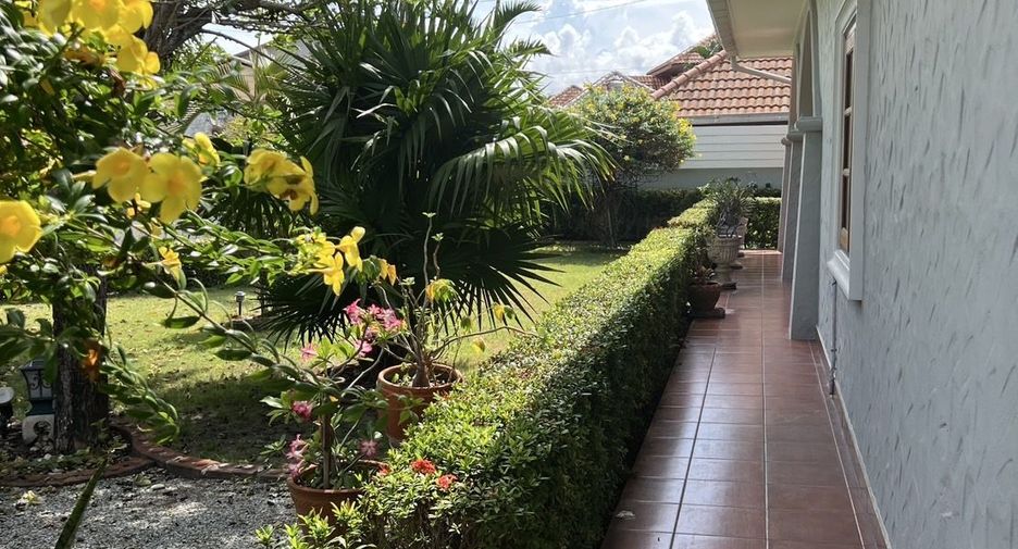 For rent 3 bedrooms house in Bang Lamung, Chonburi