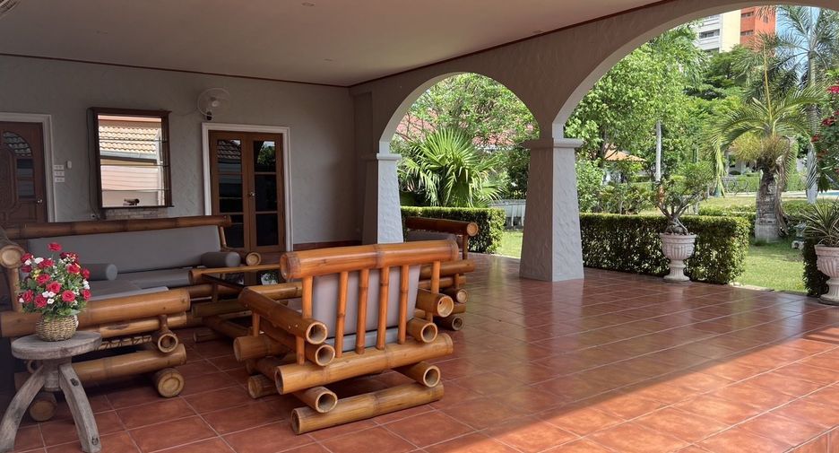 For rent 3 bedrooms house in Bang Lamung, Chonburi