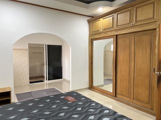 Casa en alquiler de 3 habitaciones en Bang Lamung, Chonburi