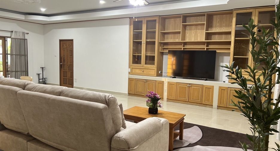 For rent 3 bedrooms house in Bang Lamung, Chonburi