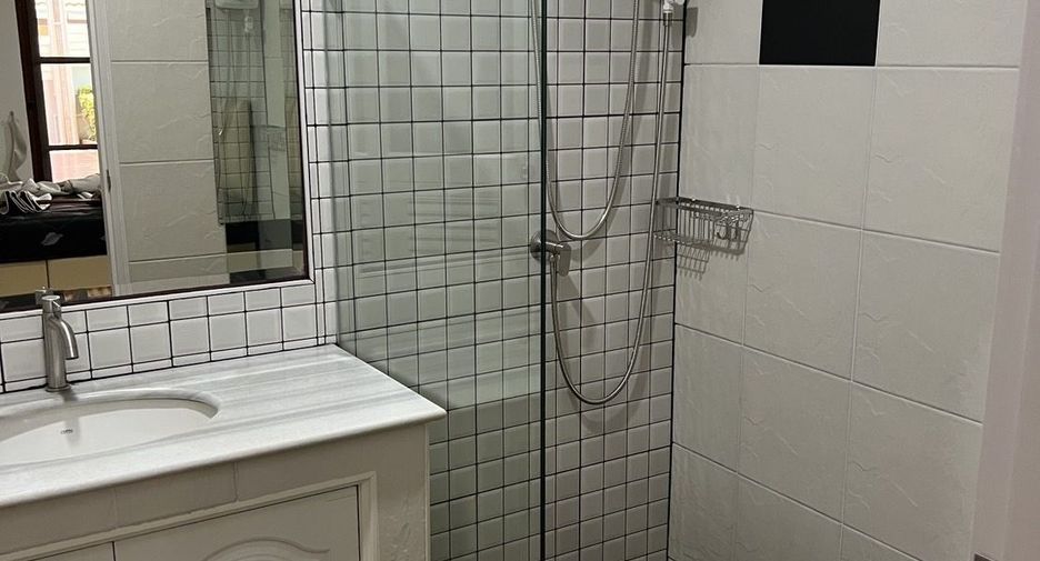 For rent 3 bedrooms house in Bang Lamung, Chonburi