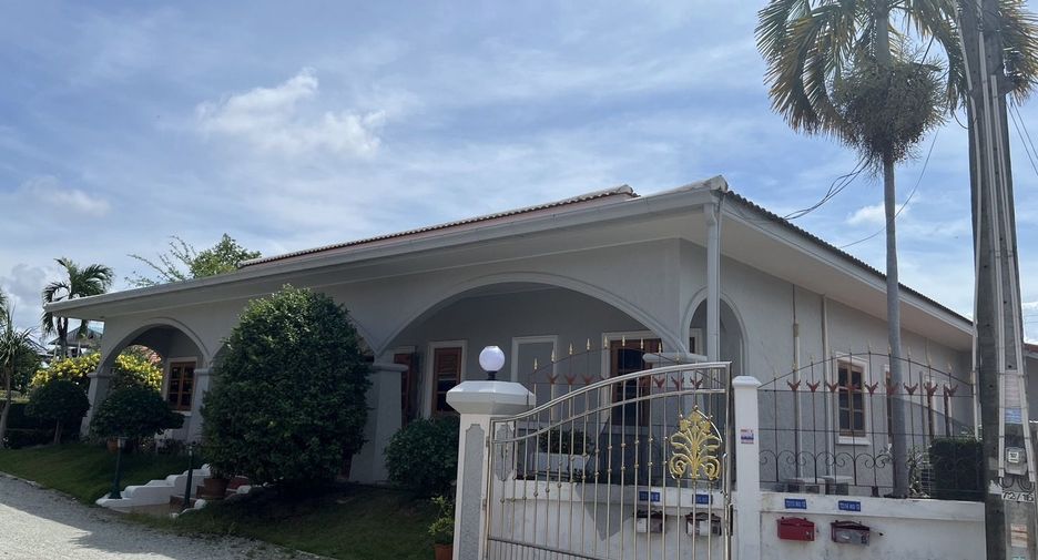 For rent 3 bedrooms house in Bang Lamung, Chonburi