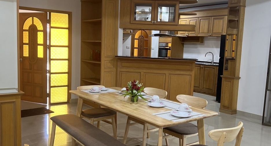 For rent 3 bedrooms house in Bang Lamung, Chonburi