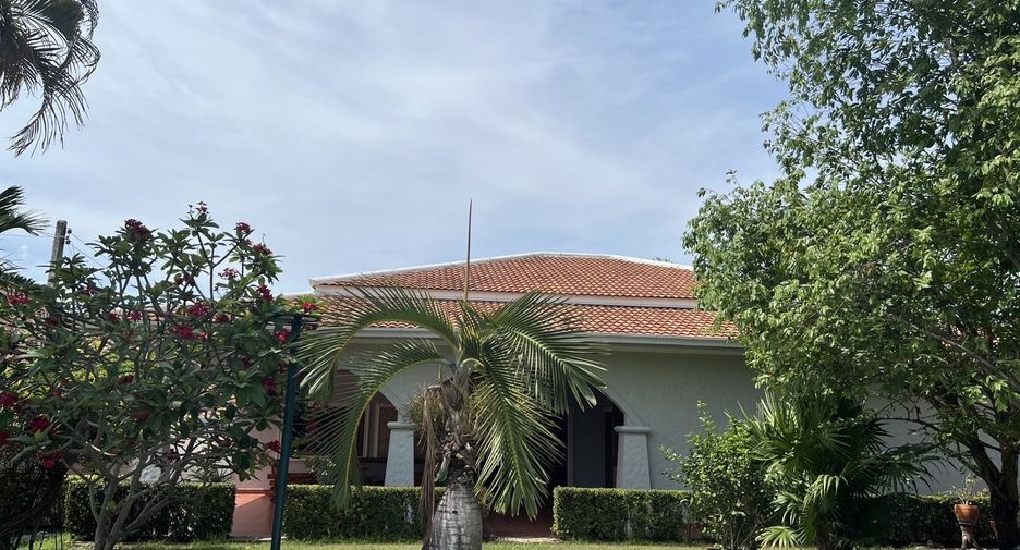 For rent 3 bedrooms house in Bang Lamung, Chonburi
