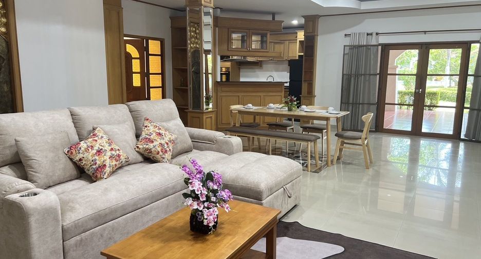 For rent 3 bedrooms house in Bang Lamung, Chonburi
