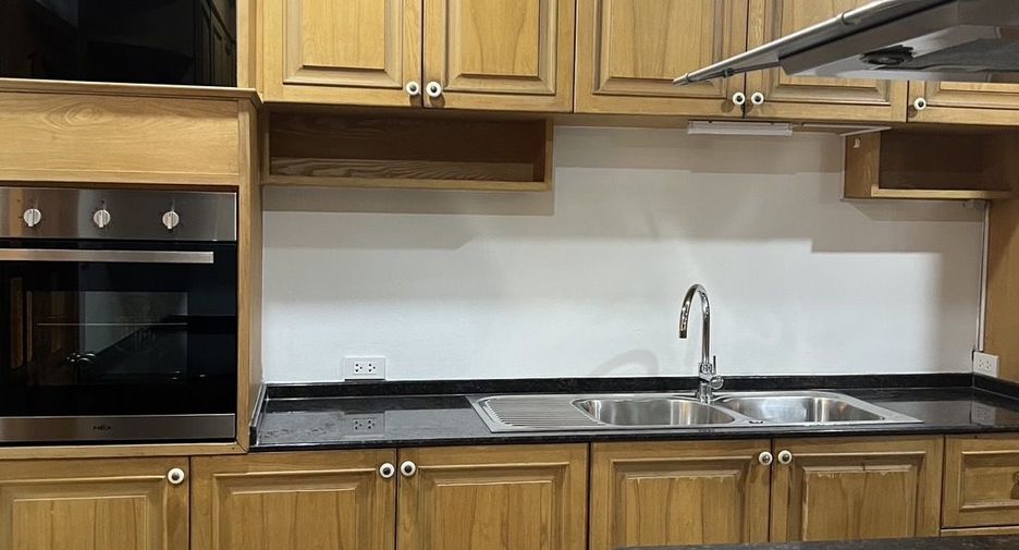 For rent 3 bedrooms house in Bang Lamung, Chonburi