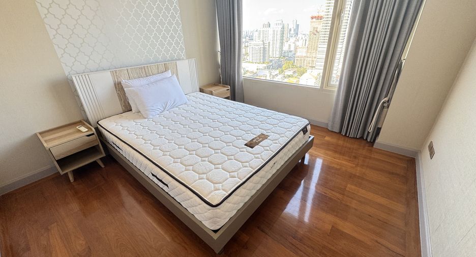 For rent 4 ベッドルーム condo in Watthana, Bangkok