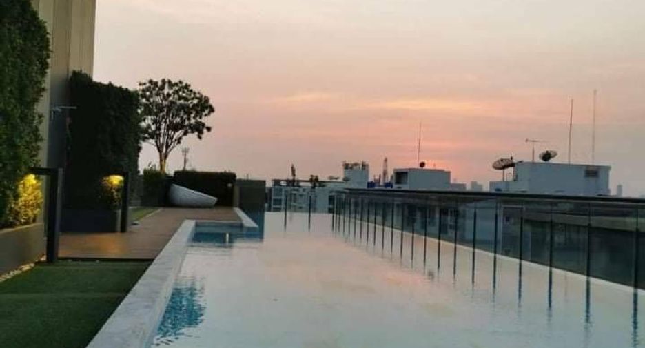 For sale 1 bed condo in Phra Khanong, Bangkok