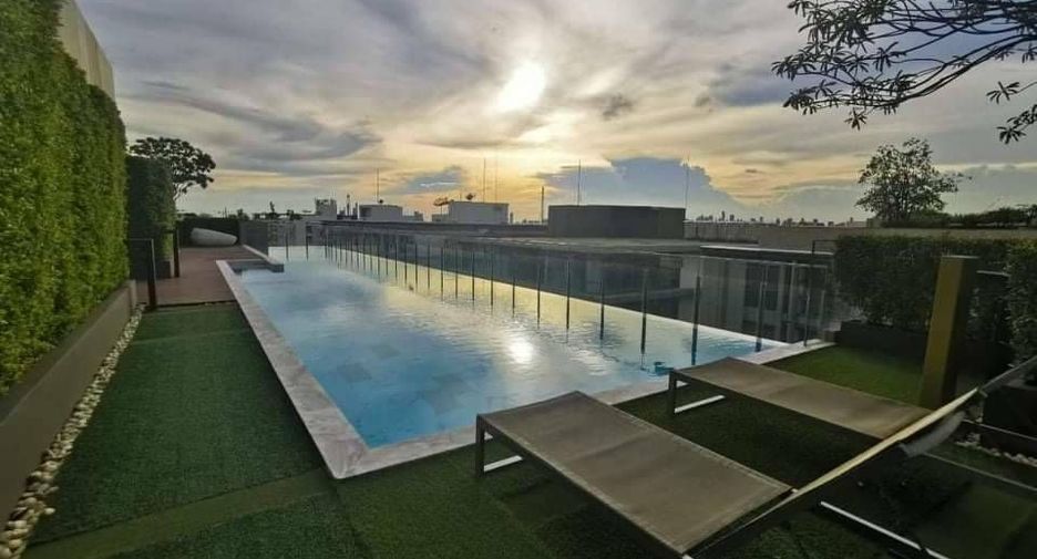For sale 1 bed condo in Phra Khanong, Bangkok
