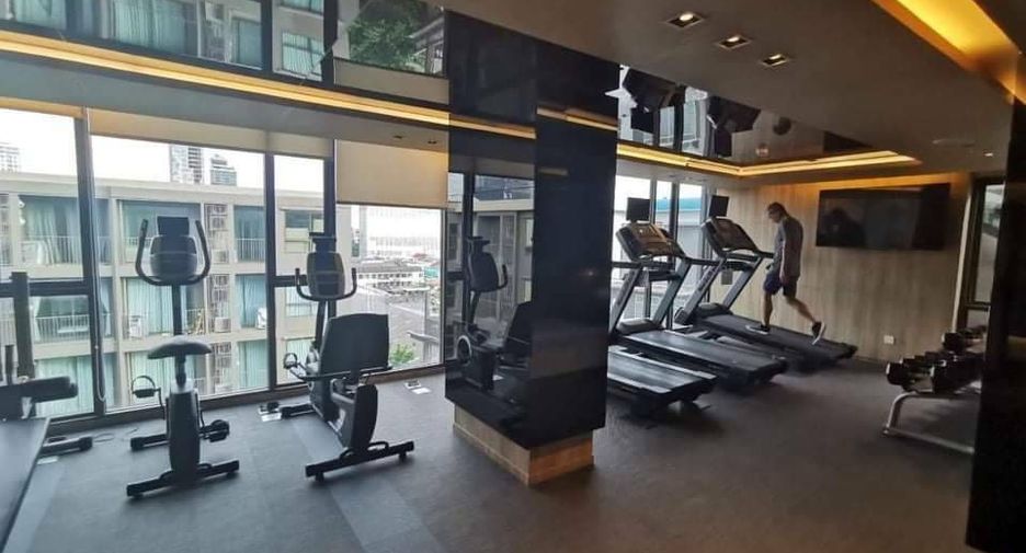 For sale 1 bed condo in Phra Khanong, Bangkok
