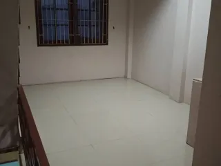 For rent retail Space in Mueang Samut Prakan, Samut Prakan