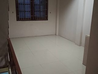 For rent retail Space in Mueang Samut Prakan, Samut Prakan
