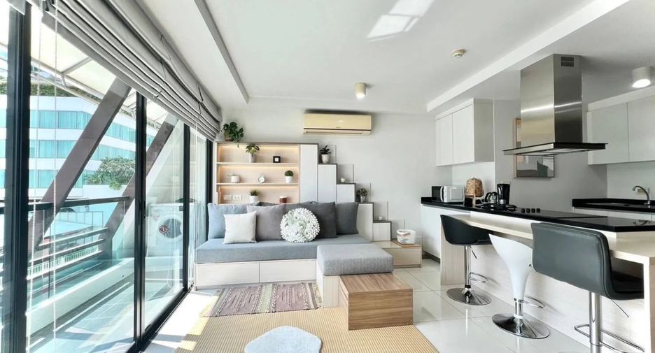 For rent 2 ベッドルーム condo in Watthana, Bangkok