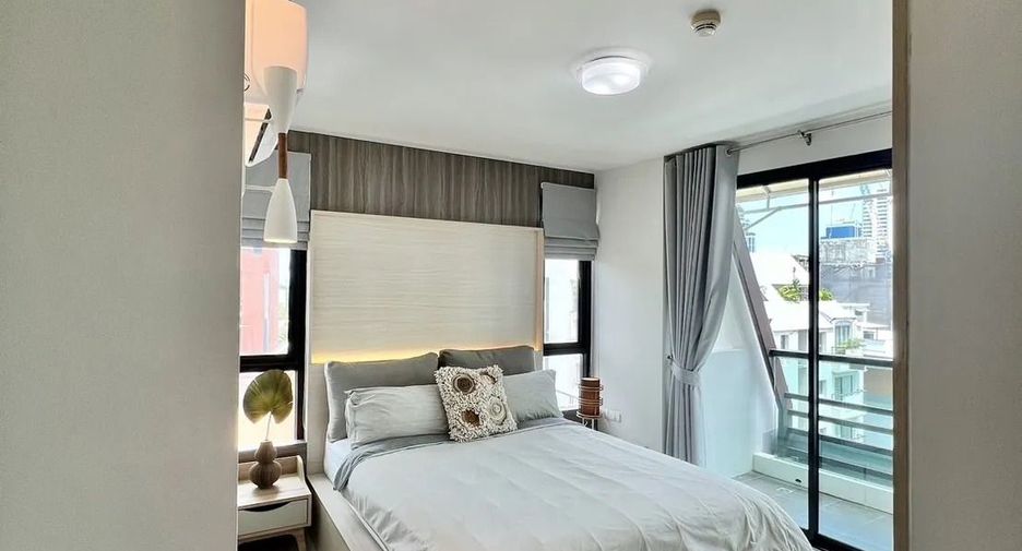 For rent 2 ベッドルーム condo in Watthana, Bangkok