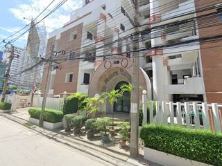 For rent 2 bedrooms condo in Pathum Wan, Bangkok
