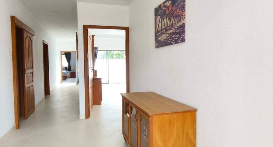Haus zur Miete mit 3 Zimmer in Bang Lamung, Chonburi