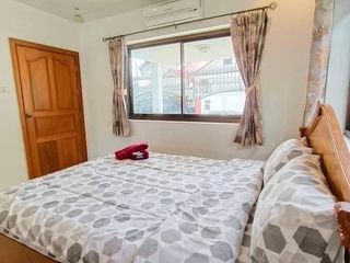 À louer 3 chambres maison à Bang Lamung, Chonburi