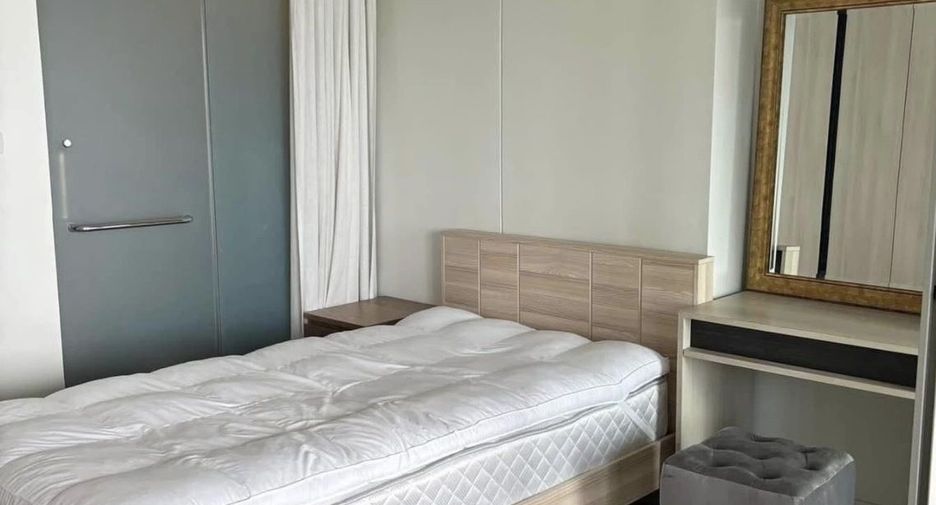 For sale 2 bedrooms condo in Phaya Thai, Bangkok