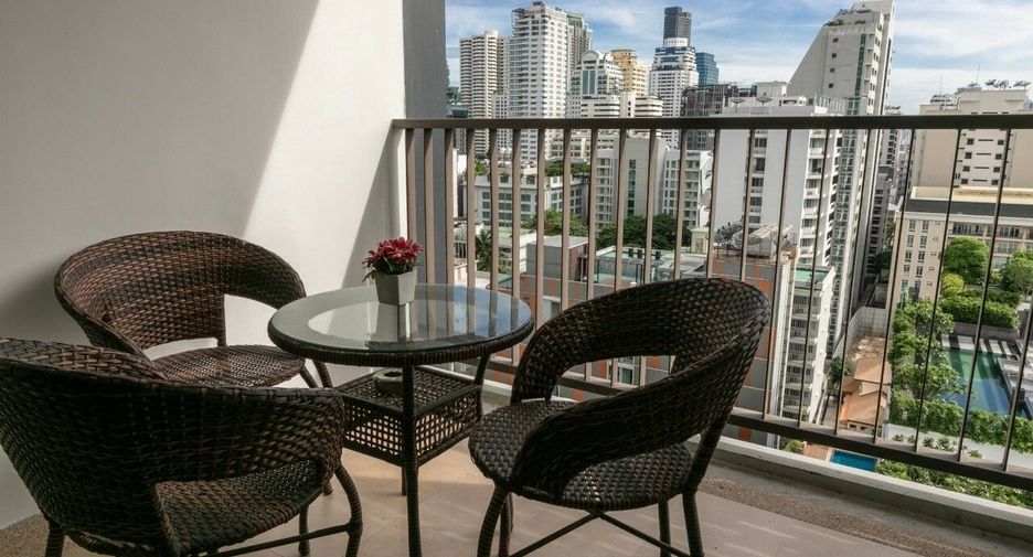 For sale そして for rent 3 ベッドルーム condo in Watthana, Bangkok