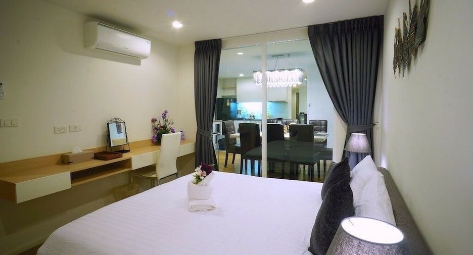For sale そして for rent 3 ベッドルーム condo in Watthana, Bangkok