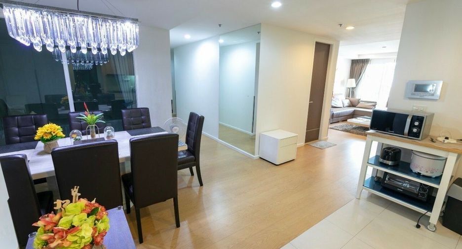 For sale そして for rent 3 ベッドルーム condo in Watthana, Bangkok