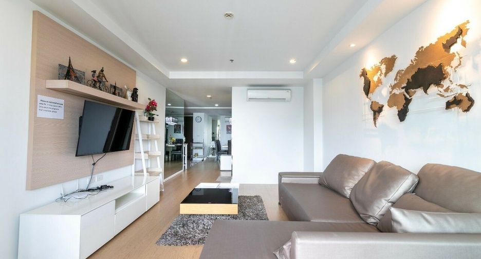 For sale そして for rent 3 ベッドルーム condo in Watthana, Bangkok