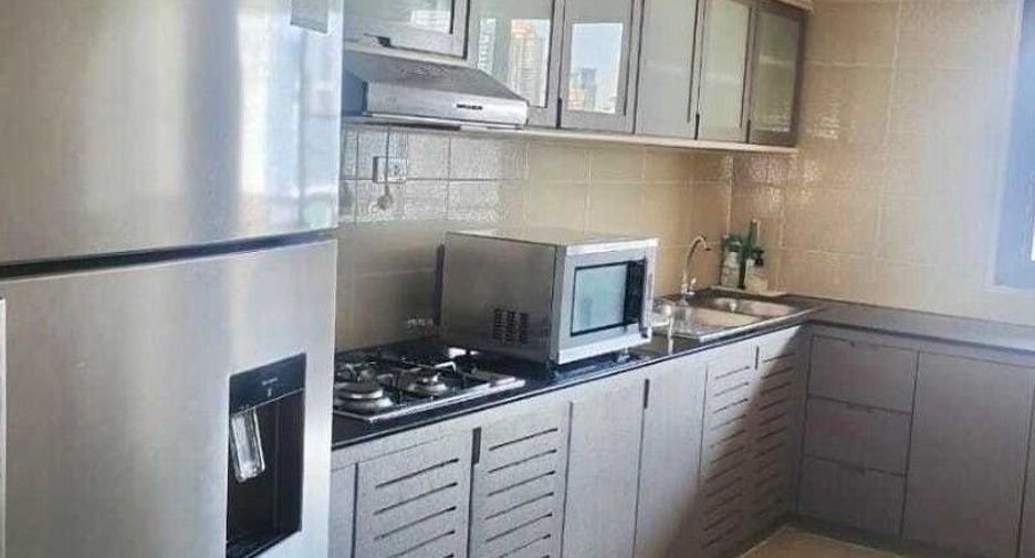 Wohnung zur Miete mit 3 Zimmer in Watthana, Bangkok