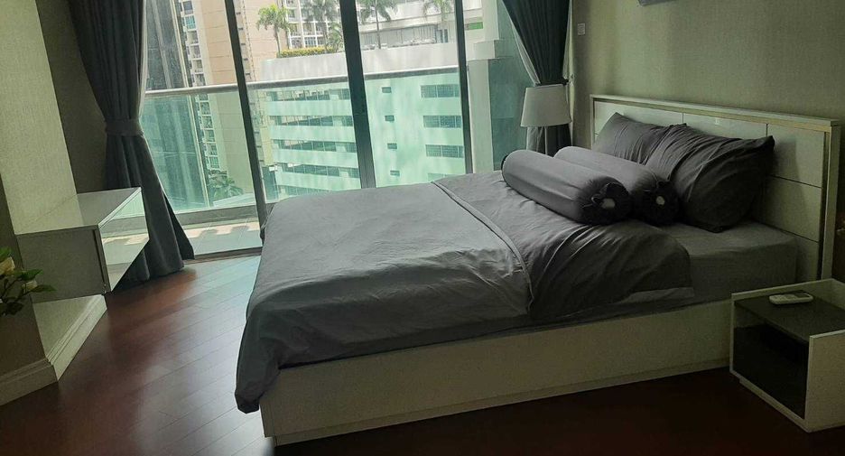 For rent 5 bedrooms condo in Huai Khwang, Bangkok