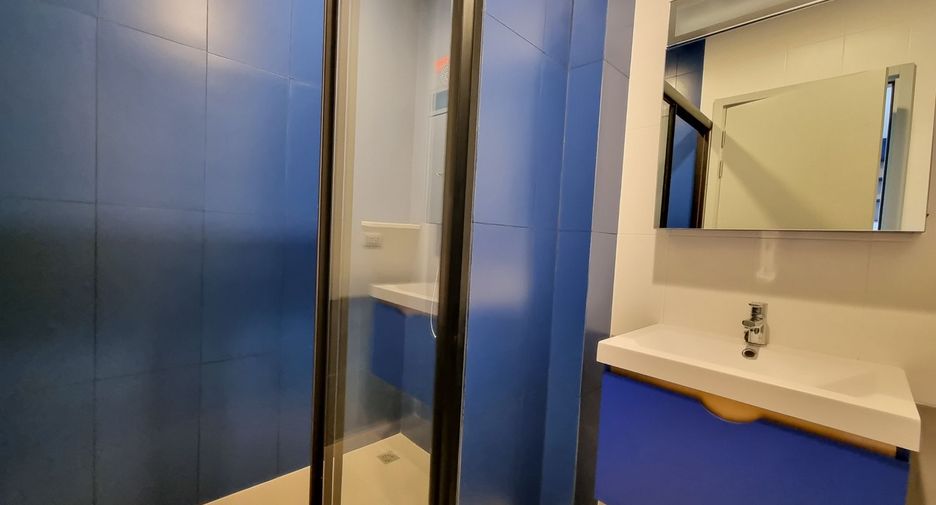 Продажа 2 спальни кондо в Щаттхана, Бангкок