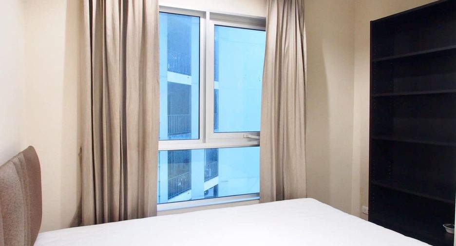 Condo en alquiler de 2 habitaciones en Huai Khwang, Bangkok