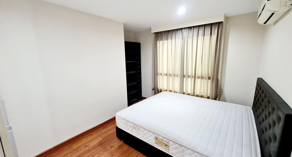 Condo en alquiler de 2 habitaciones en Huai Khwang, Bangkok