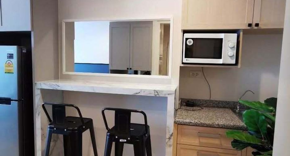 For rent studio condo in Phaya Thai, Bangkok