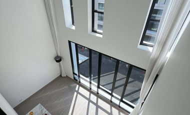 Casa en alquiler de 3 habitaciones en Chatuchak, Bangkok