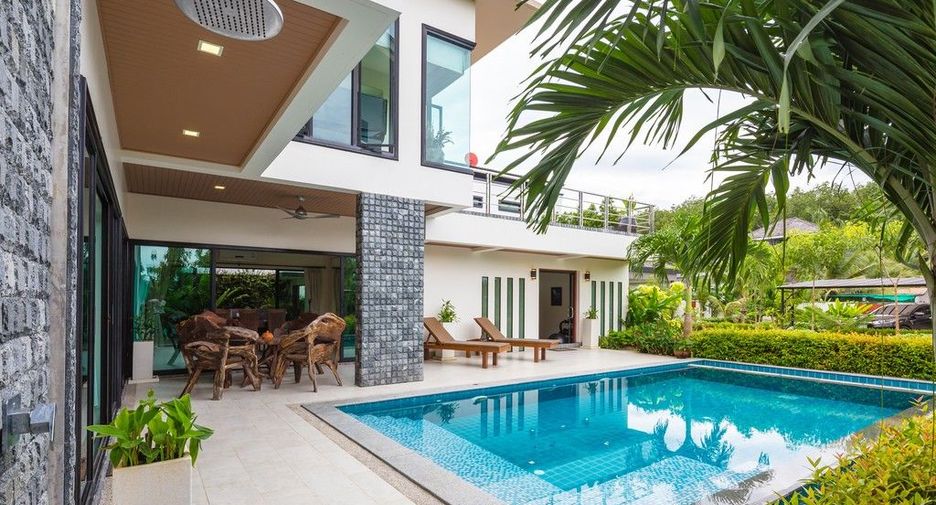 Villa en venta y en alquiler de 5 habitaciones en Thalang, Phuket